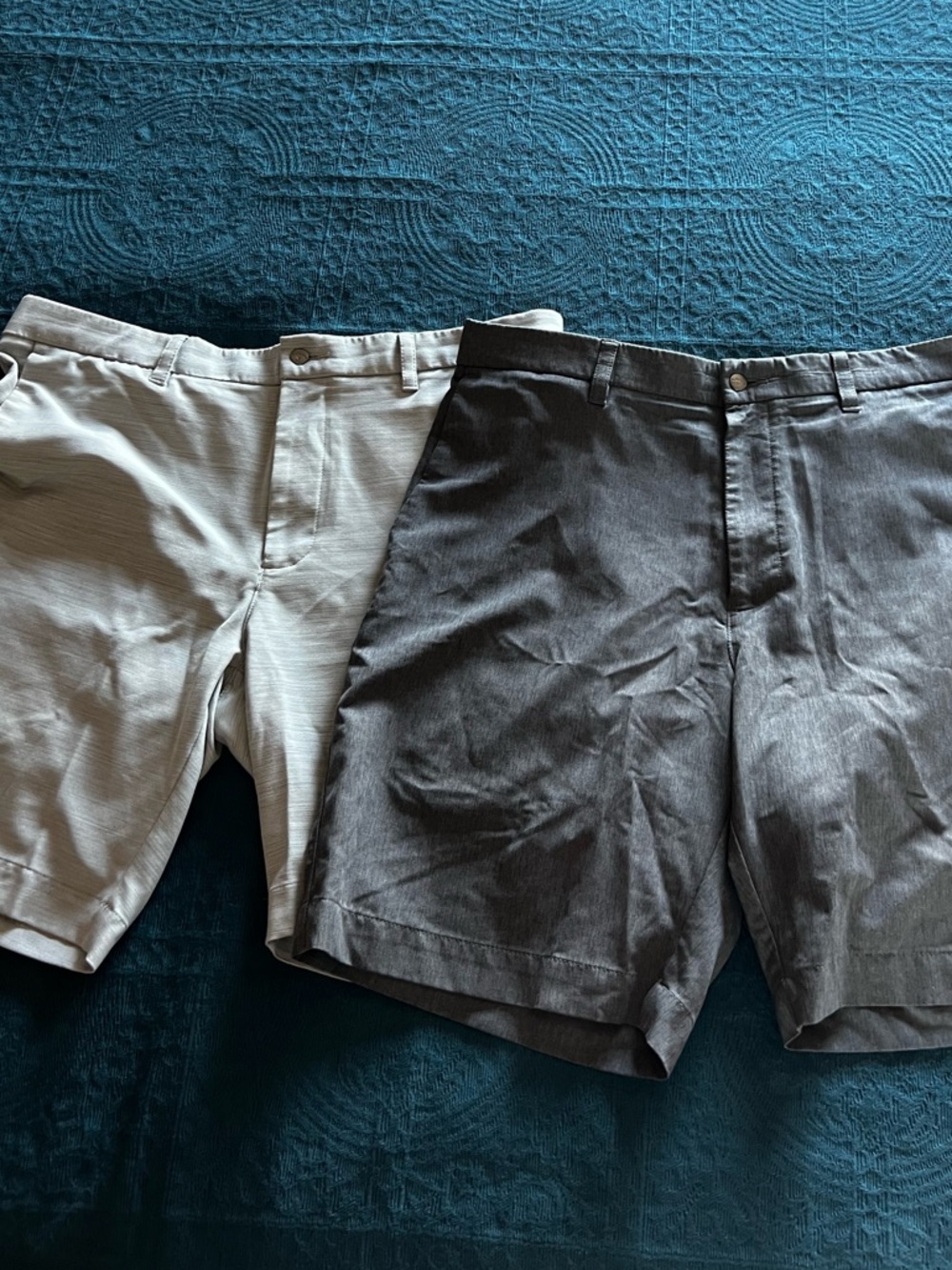 Callaway Men's Golf pack of 2 Classic Shorts - Pale Gray and Dark Gray size 36